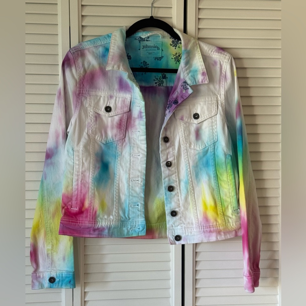 Boden Johnnie b Girls Rainbow Tie-Dye Denim Jacket
